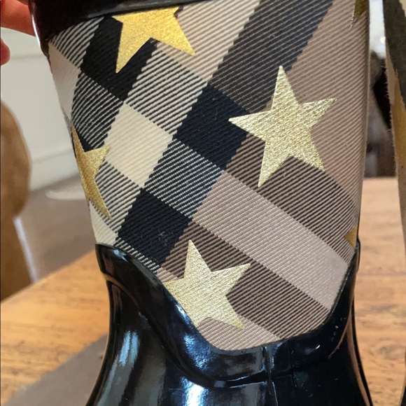 Burberry rain boots size 24 - Picture 4 of 6